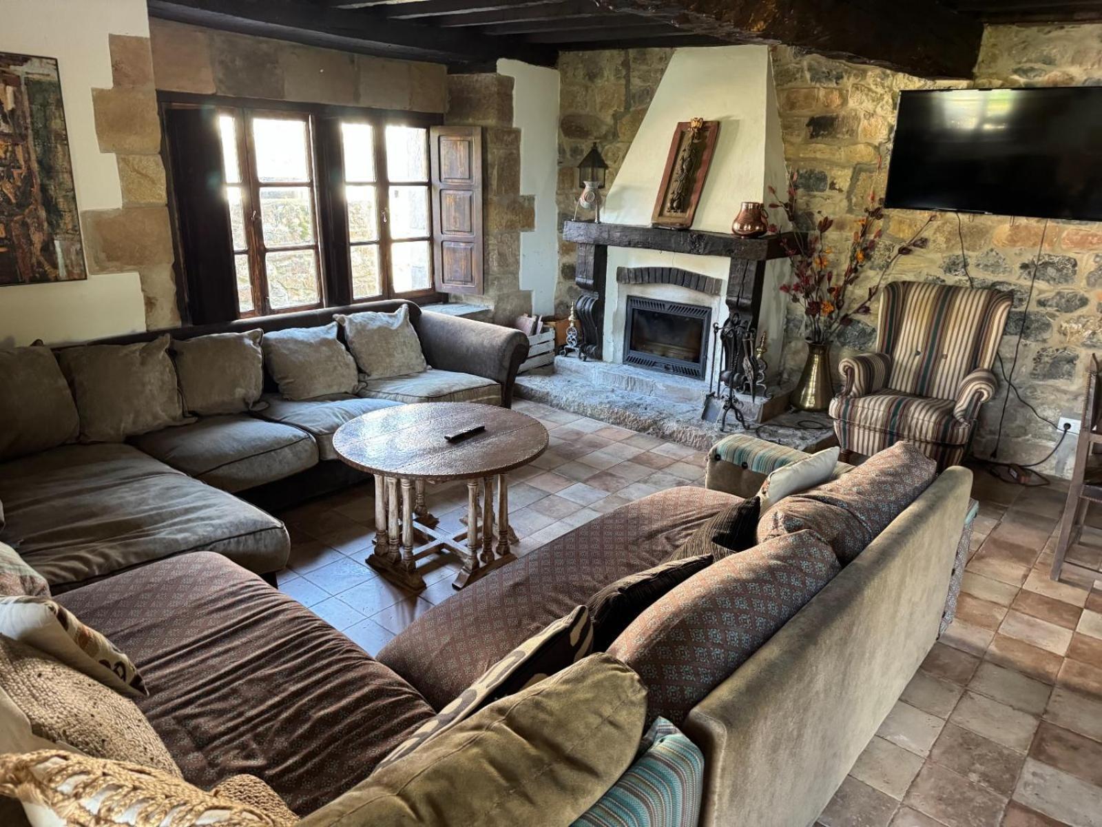 Espectacular Casa Rural En Castaneda Socobio Ngoại thất bức ảnh